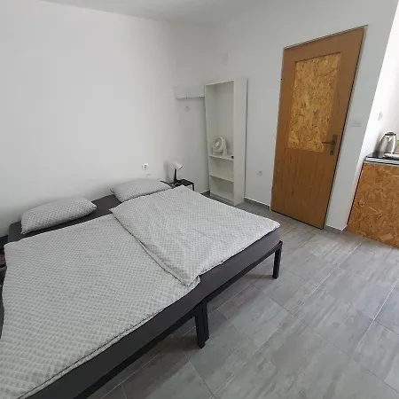 Budget Apartment Lelo Center 4 Osijek Exterior photo