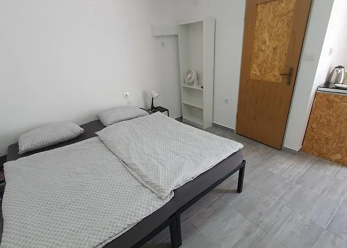 Budget Apartment Lelo Center 4