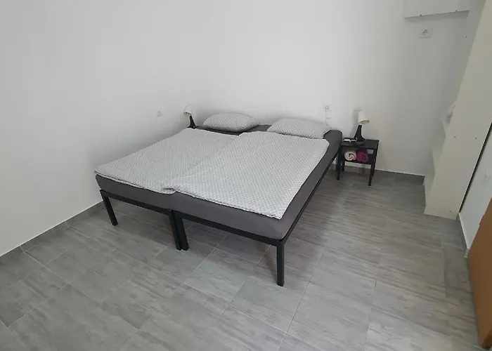 Budget Apartment Lelo Center 4